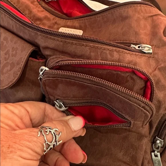 BAGGALLINI Everywhere Brown Crossbody Purse - Picture 8 of 15